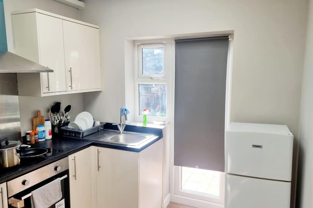 Stylish Apartment, Self Check-In, Ideal 4 Contractors, 25Mins To Gatwick Airport Thornton Heath Exterior foto